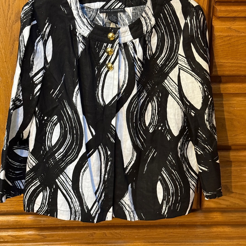 Grace Elements Black & White Graphic Designed Jacket with Gold Accents size 12